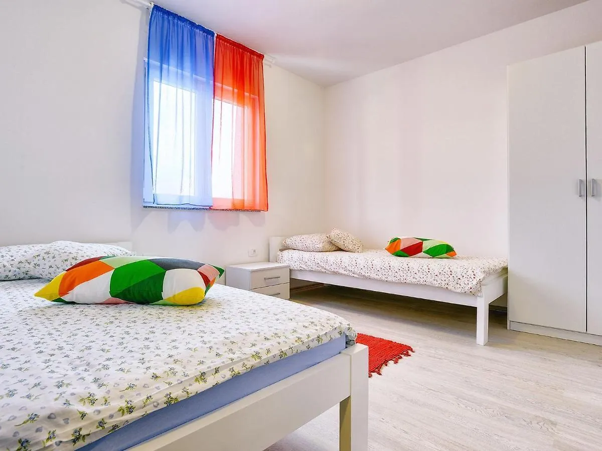 Villa With Pool 1 Km From The Beach Rebici